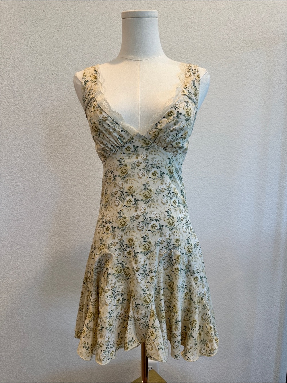 Beverly and Beck Floral Lace Trim Mini Dress – Size XS